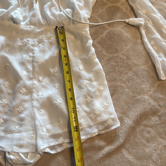 WHITE FLORAL ROMPER WITH BELL SLEEVES - Picture 11 of 14